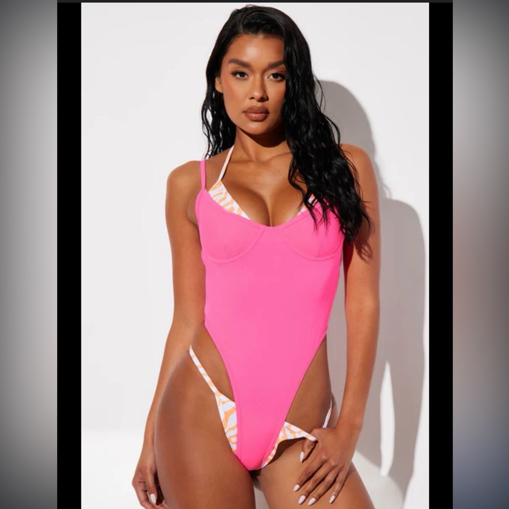 NWT Fashion Nova Layered Swimsuit Size Large